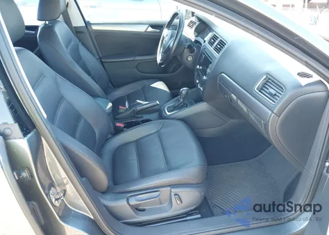 2014 Volkswagen Jetta 2.0L Tdi z USA, uszkodzony, nr VIN 3VWLL7AJ7EM374126